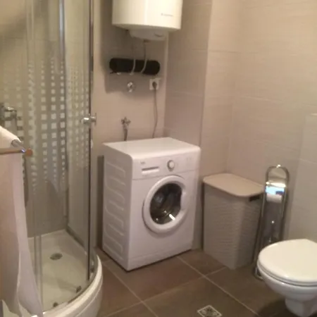 La 1 Apartment Bol