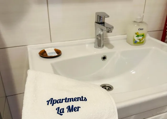 La 1 Apartament *