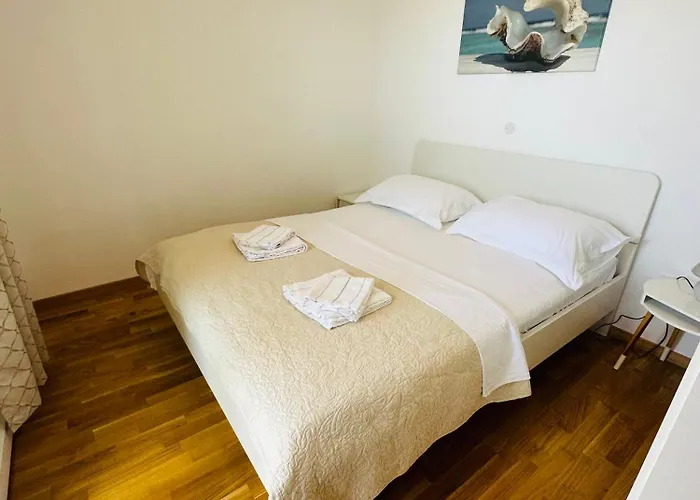 La 1 Apartament *