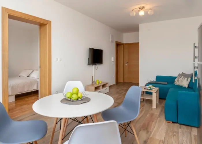 La 1 Apartament *