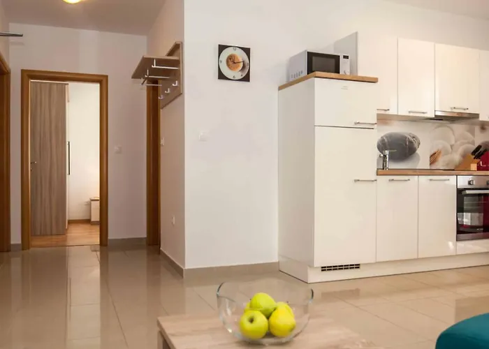 La 1 Apartament Bol