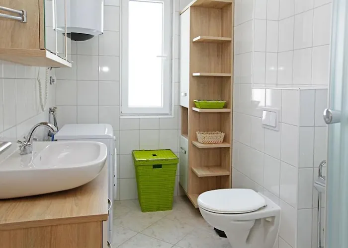 La 1 Apartament