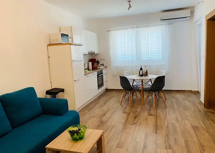 La 1 Apartament *